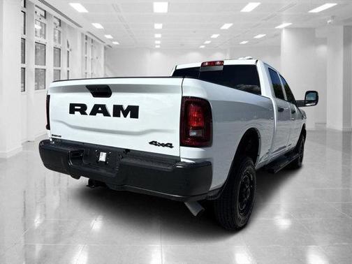2025 RAM 2500 Tradesman Crew Cab 4x4 6'4' Box