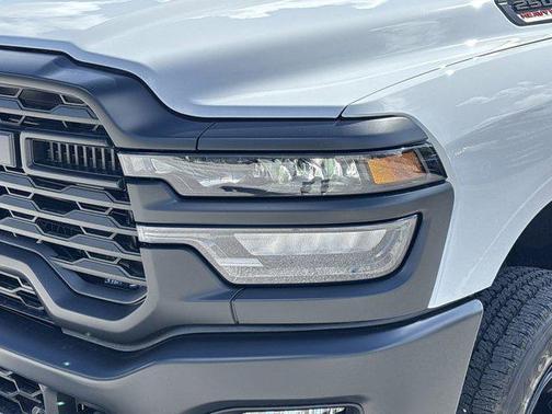 2025 RAM 2500 Tradesman Crew Cab 4x4 6'4' Box