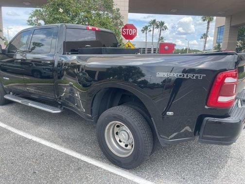2020 RAM 3500 Big Horn Crew Cab 4x4 8' Box