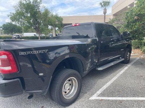 2020 RAM 3500 Big Horn Crew Cab 4x4 8' Box