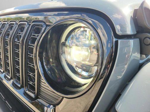 2025 Jeep Gladiator Willys