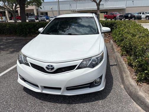 2014 Toyota Camry SE