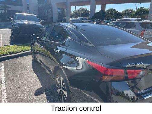 2022 Nissan Altima 2.5 SV