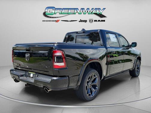 Diamond Black Crystal Pearlcoat 2023 RAM 1500 Limited