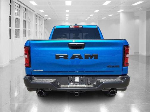 2025 RAM 1500 Warlock Crew Cab 4x4 5'7' Box