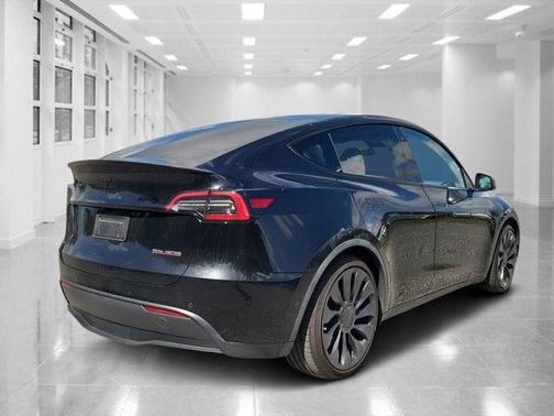 2022 Tesla Model Y Performance Dual Motor All-Wheel Drive
