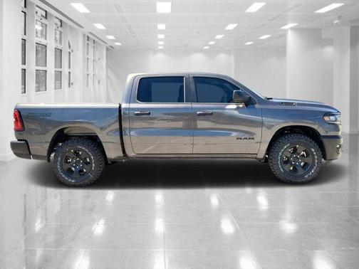 2025 RAM 1500 Warlock Crew Cab 4x4 5'7' Box