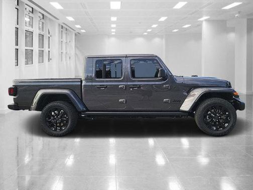 2025 Jeep Gladiator Nighthawk