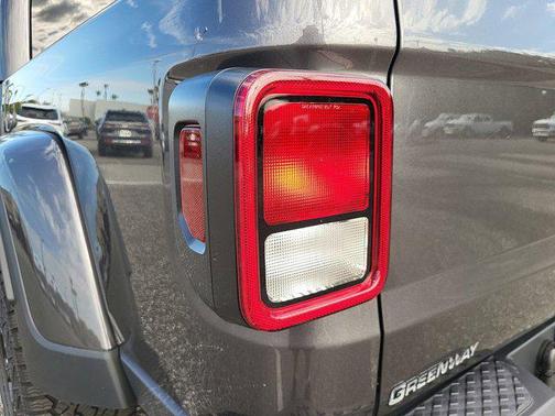 2025 Jeep Gladiator Nighthawk