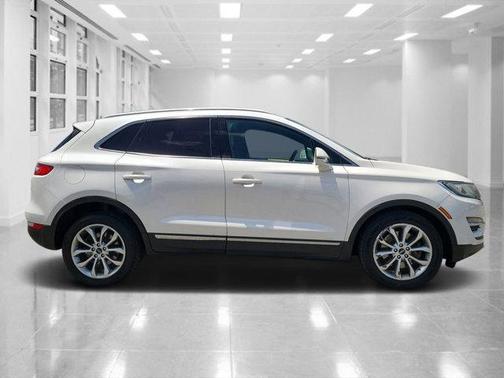 2016 Lincoln MKC Select