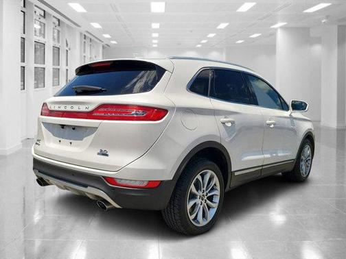 2016 Lincoln MKC Select
