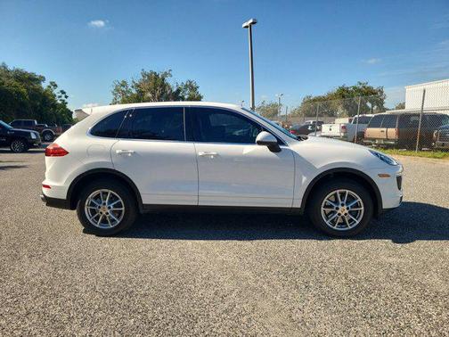 2016 Porsche Cayenne Base