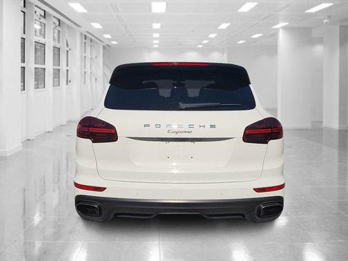 2016 Porsche Cayenne Cayenne