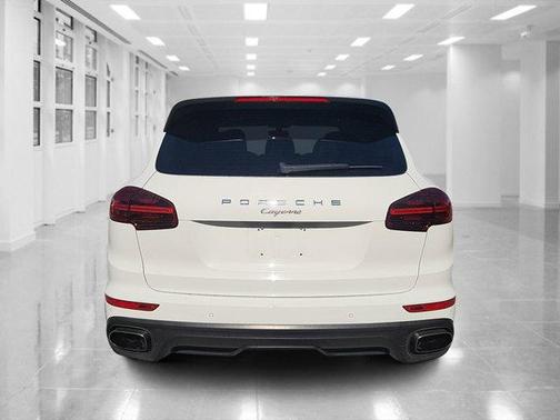 2016 Porsche Cayenne Cayenne