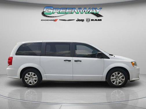 White Knuckle Clearcoat 2019 Dodge Grand Caravan SE