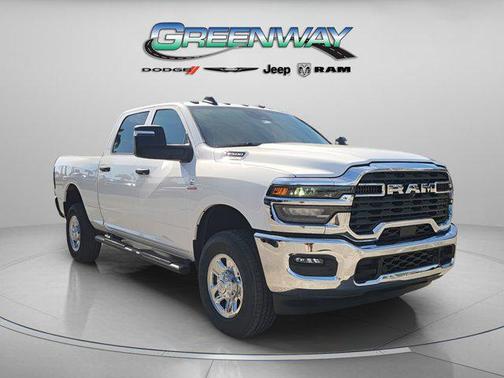 2026 RAM 2500 Tradesman Crew Cab 4x4 6'4' Box
