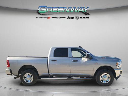 2023 RAM 2500 Tradesman Crew Cab 4x4 6'4' Box