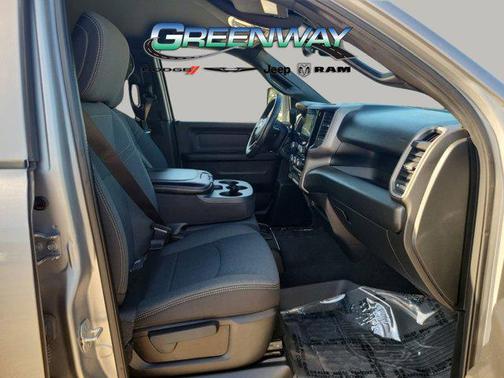 2023 RAM 2500 Tradesman Crew Cab 4x4 6'4' Box