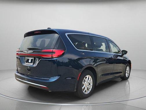2025 Chrysler Pacifica L