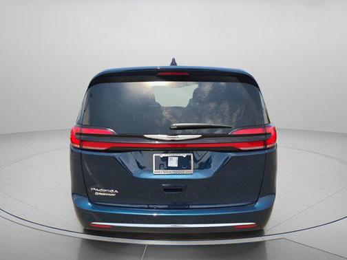 2025 Chrysler Pacifica L