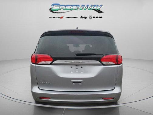 2021 Chrysler Voyager LXI