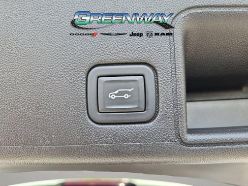 Summit White 2022 GMC Terrain SLE