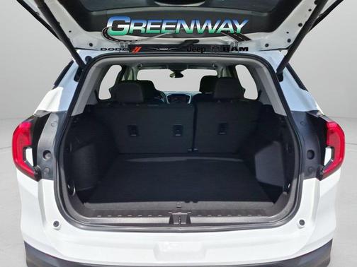 Summit White 2022 GMC Terrain SLE