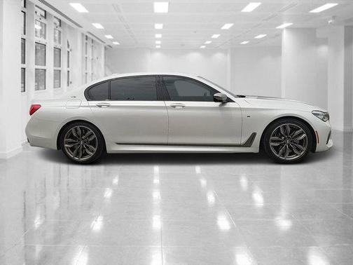 2019 BMW M760 xDrive
