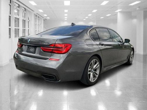 2018 BMW 750 I