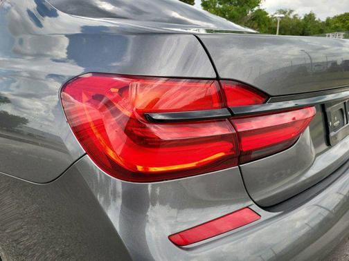 2018 BMW 750 I