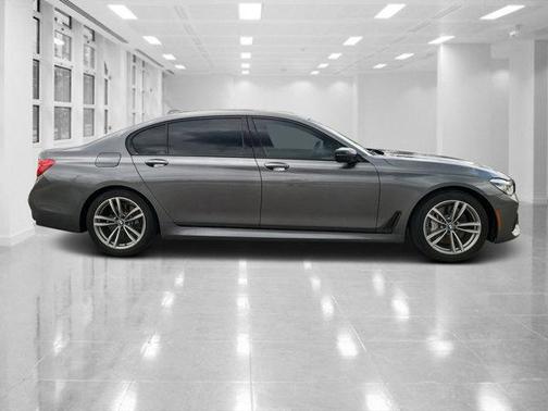 2018 BMW 750 I