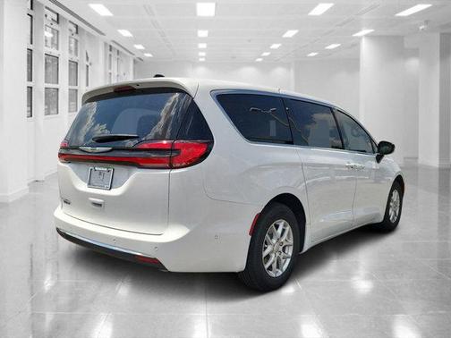 2025 Chrysler Pacifica L