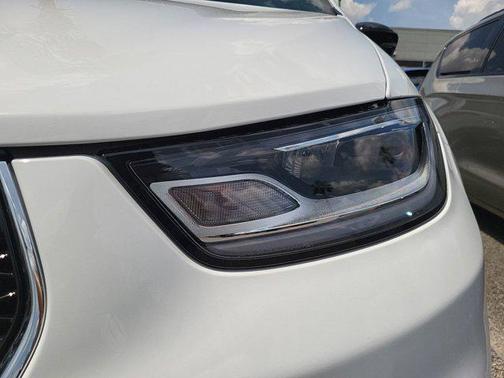 2025 Chrysler Pacifica L