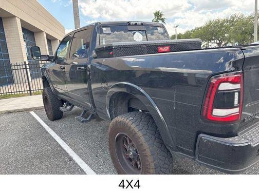 2020 RAM 2500 Laramie Crew Cab 4X4 6'4' Box