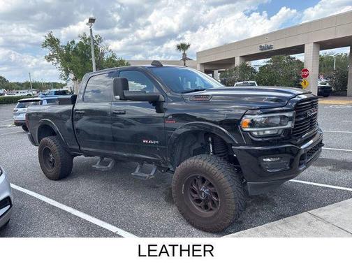 2020 RAM 2500 Laramie Crew Cab 4X4 6'4' Box