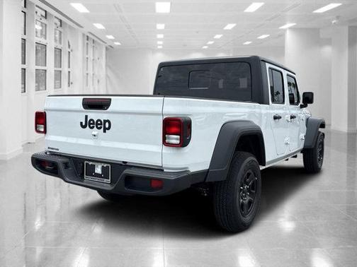 2025 Jeep Gladiator Sport