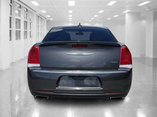 2019 Chrysler 300 Touring