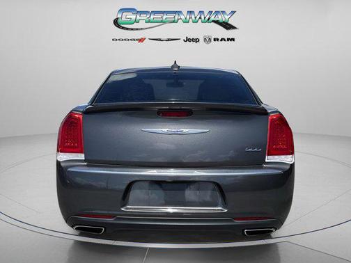 2019 Chrysler 300 Touring