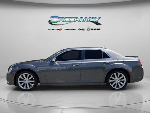 2019 Chrysler 300 Touring