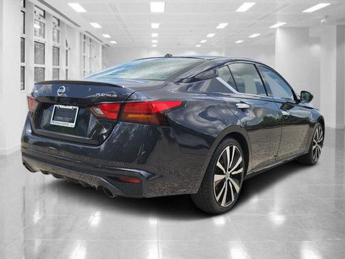 2020 Nissan Altima Platinum FWD