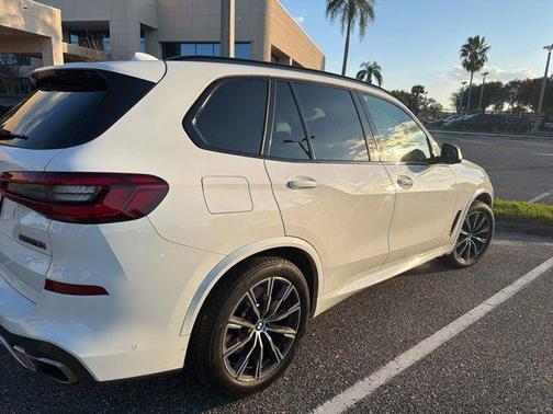 2020 BMW X5 M50i