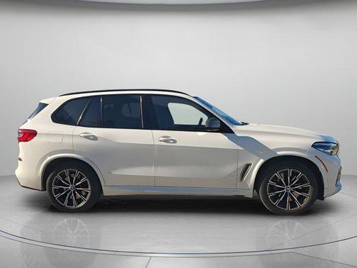 2020 BMW X5 M50i