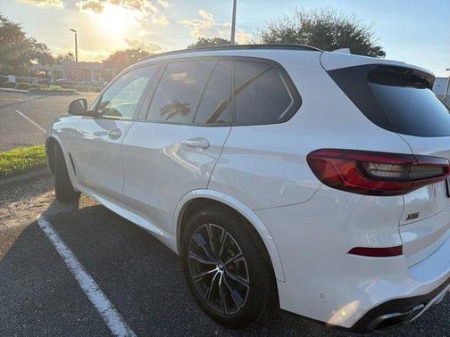 2020 BMW X5 M50i