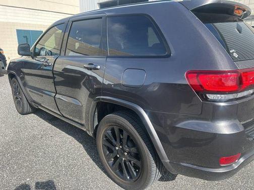2021 Jeep Grand Cherokee Laredo