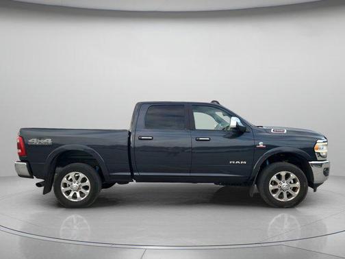 2019 RAM 2500 Laramie Crew Cab 4x4 6'4' Box