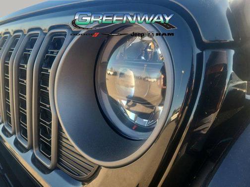 2026 Jeep Gladiator Sahara 4x4