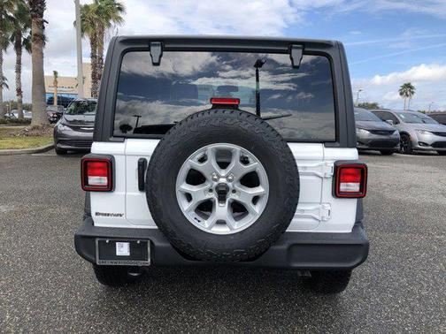2021 Jeep Wrangler Islander 4X4