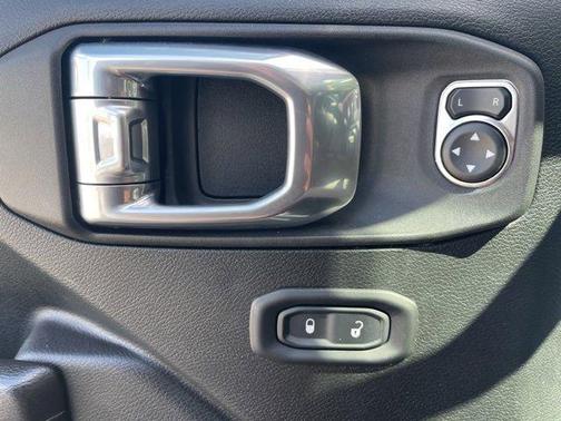 2021 Jeep Wrangler Islander 4X4
