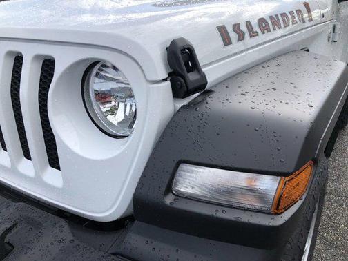 2021 Jeep Wrangler Islander 4X4