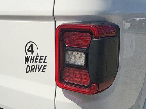 2024 Jeep Gladiator Willys